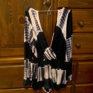 I’m selling this short romper tie-dye style super cute wore no more than 4x